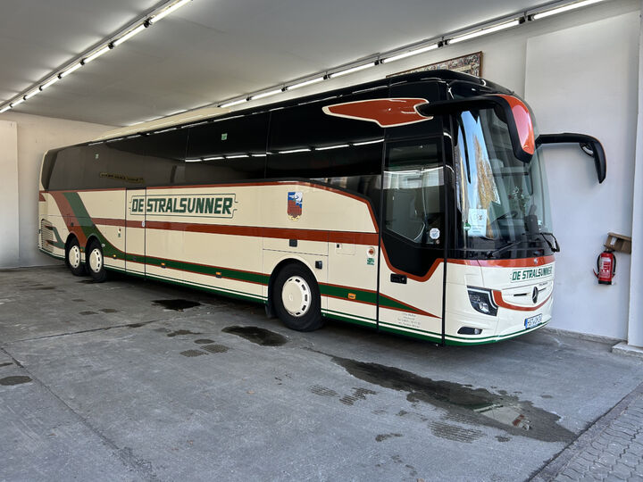 Mercedes Tourismo - HST-OM 24